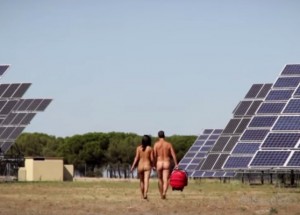 <!--:es-->“Con el culo al sol”, nueva denuncia de la situación de ruina de miles de personas fotovoltaicas<!--:-->