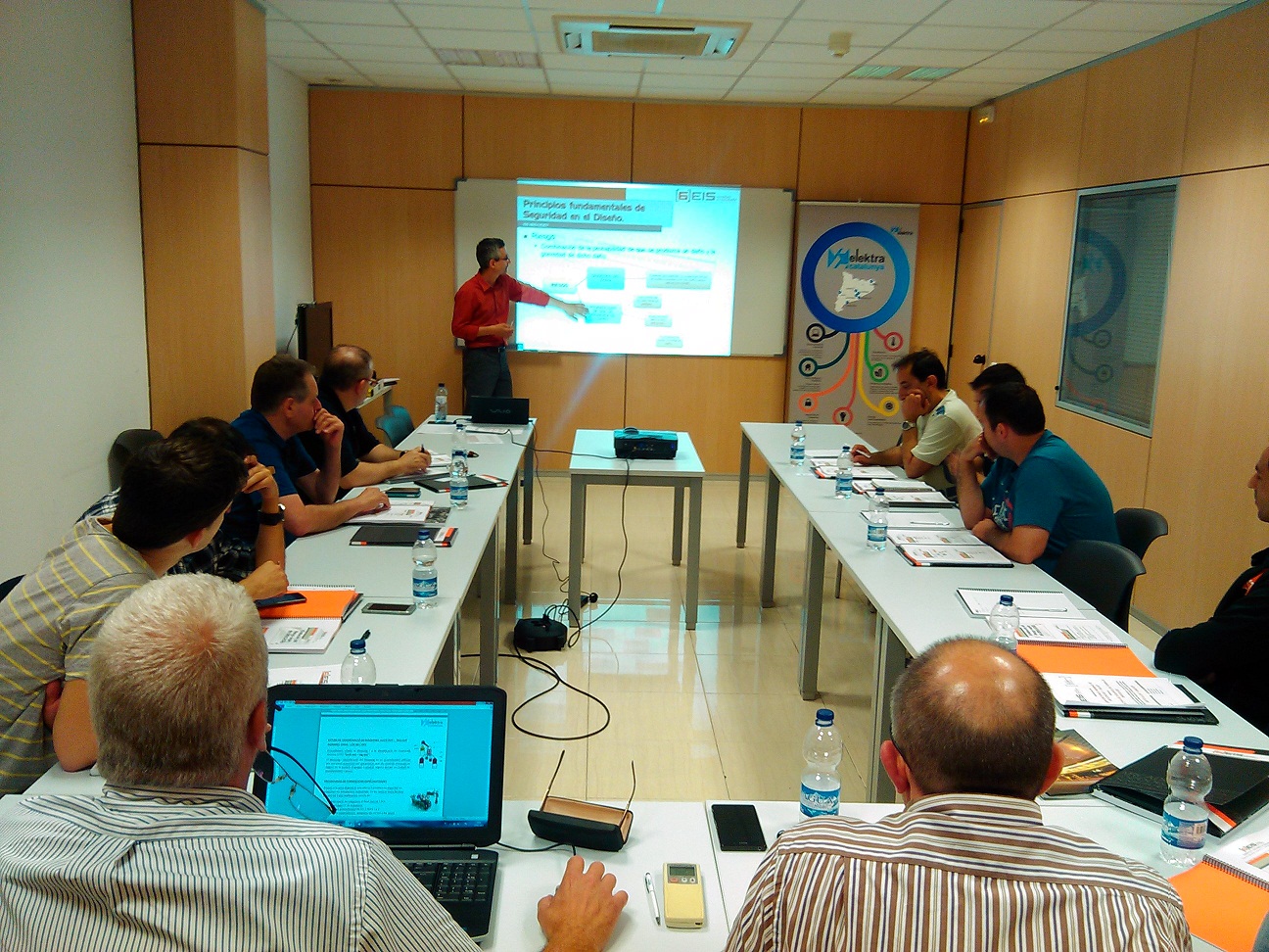 <!--:es-->Curso de Seguridad RD1215 en Elektra Catalunya Tarragona<!--:-->