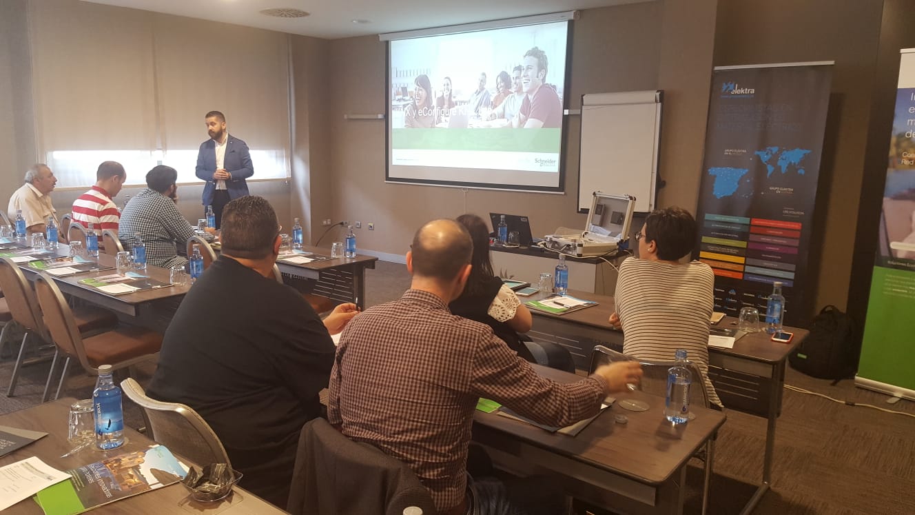 <!--:es-->Éxito en el evento “KNX fácil de programar” organizado por Galektra en A Coruña<!--:-->