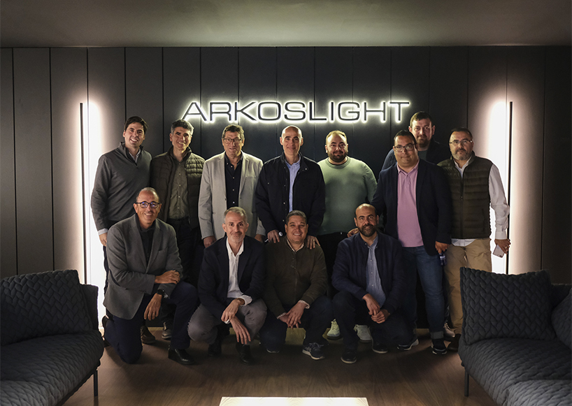 el equipo de Valektra visita Arkoslight